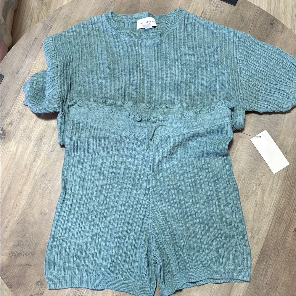 Free Assembly Ribbed Knit Two Piece - Picture 2 of 5